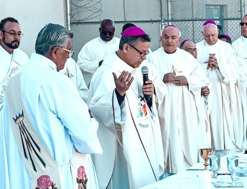 Mass behind bars: California bishops bring Christ to immigrants at ICE detention center