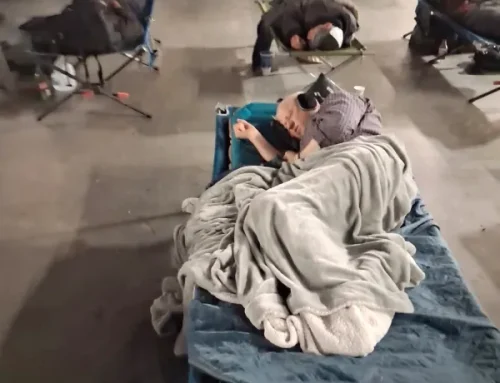 The mayor who sleeps in a homeless shelter